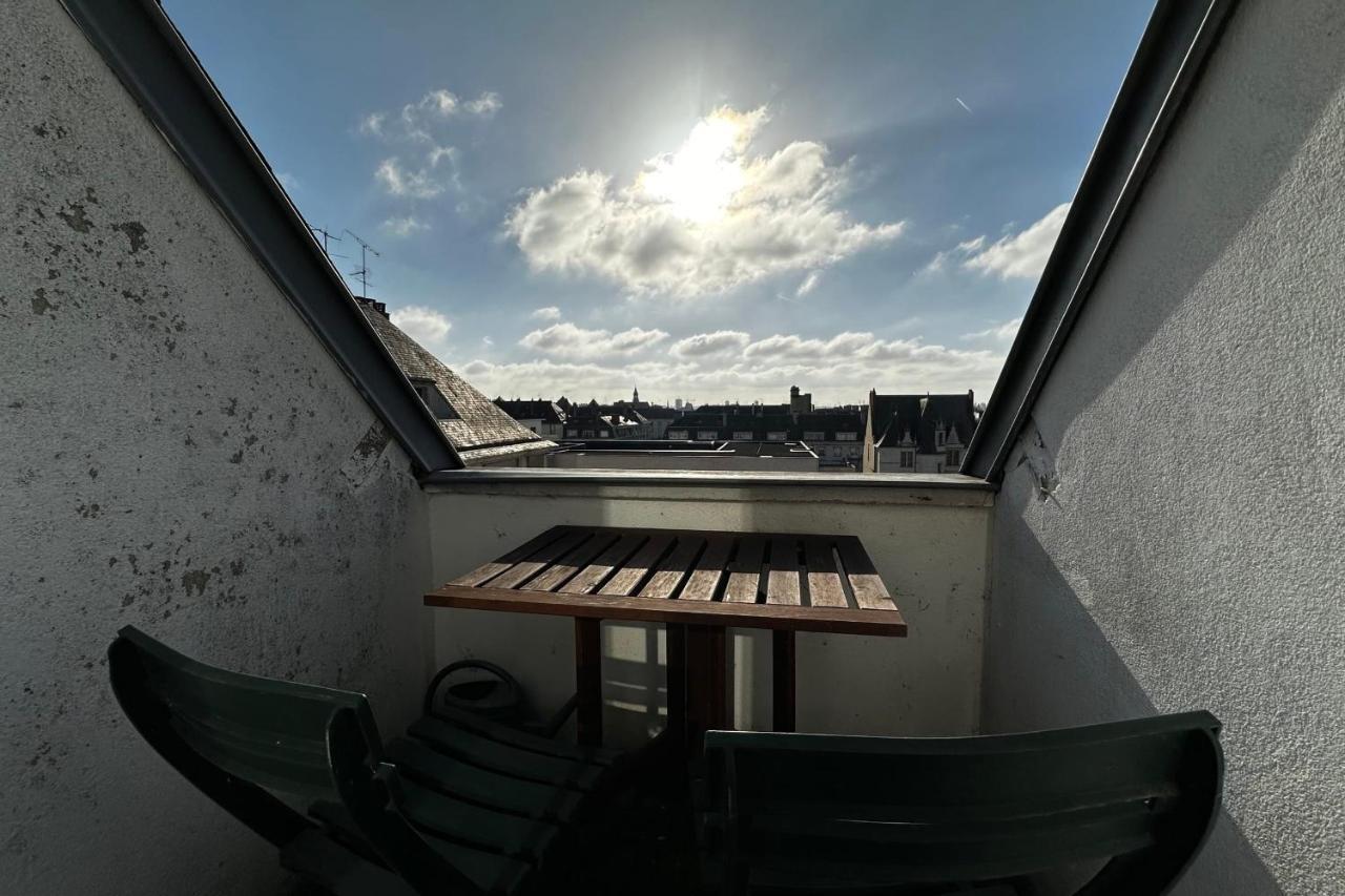 טור Beautiful Apartment With Terrace - Loire View מראה חיצוני תמונה